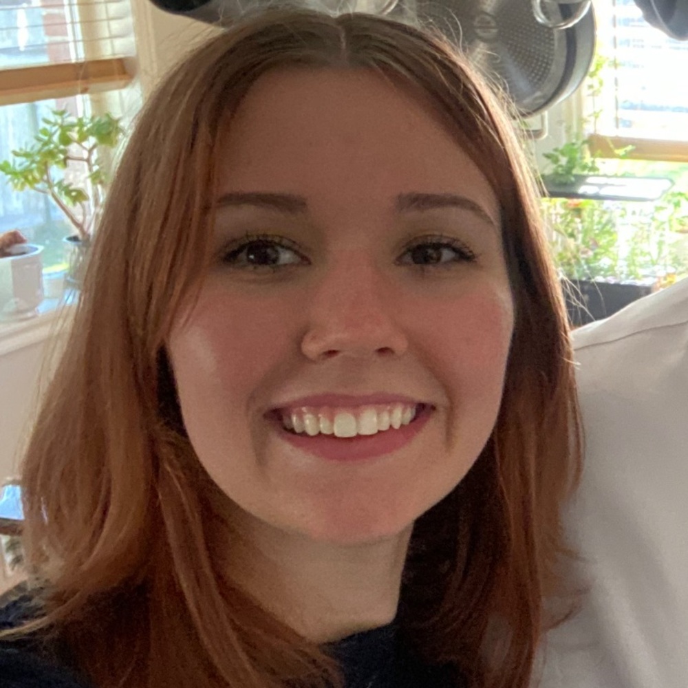 Meet your Posher, Crystal